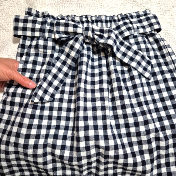 J. Crew Navy Blue and White Mini Lenght A-Line Skirt..SIZE:XXS - Picture 3 of 9